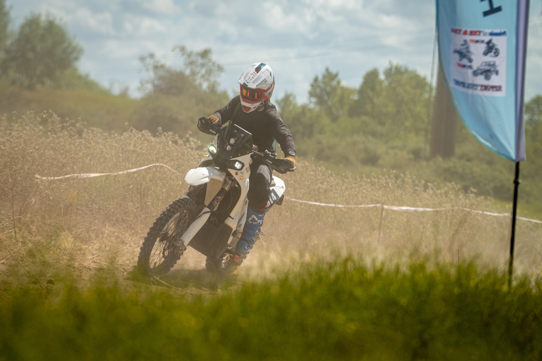 Kove 450 Rally on the grass track